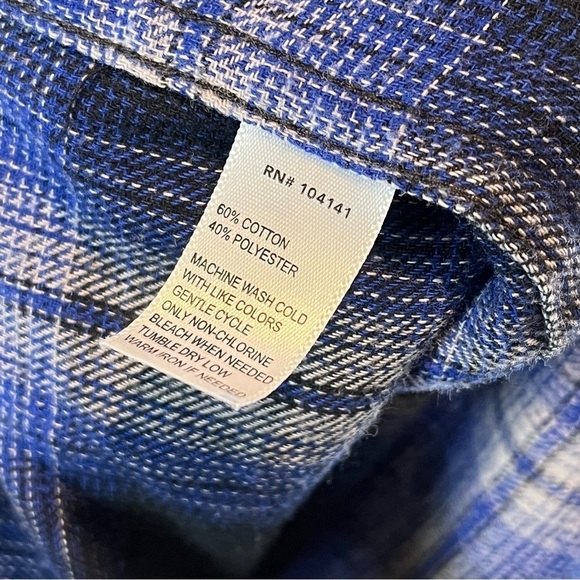 Men’s | Field & Stream Blue and White Flannel Button Down | Small - Picture 5 of 7